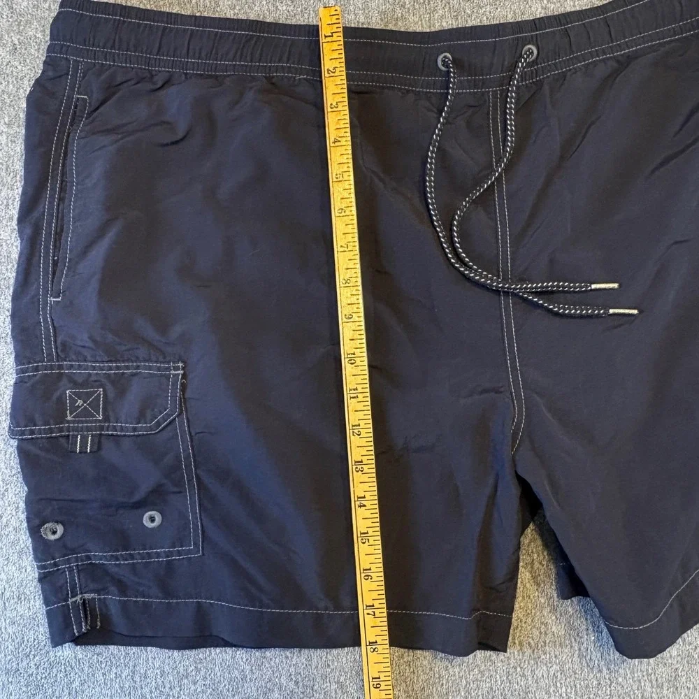 Tommy Bahama dive into